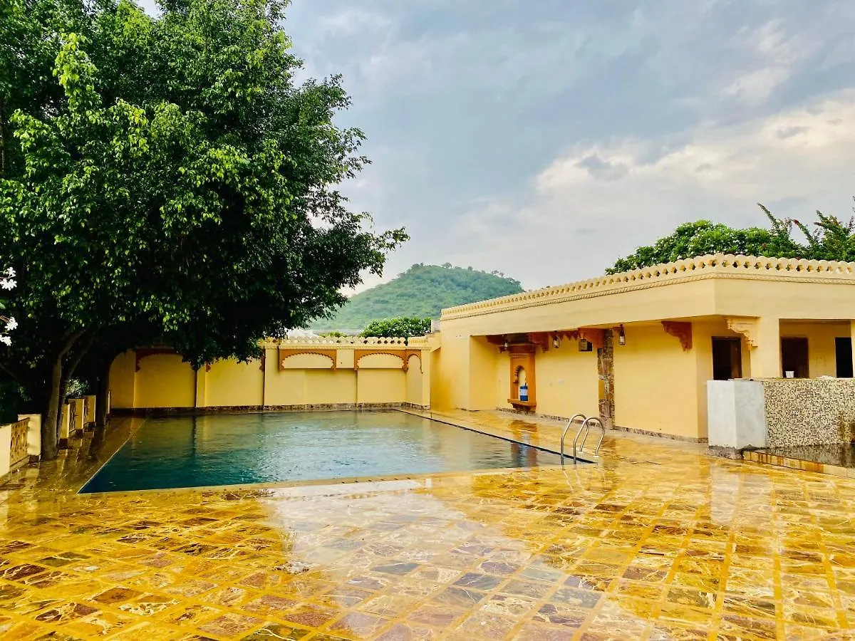 Udai Farmhouse Resort Udaipur - A Peacefull Riverside Property הודו