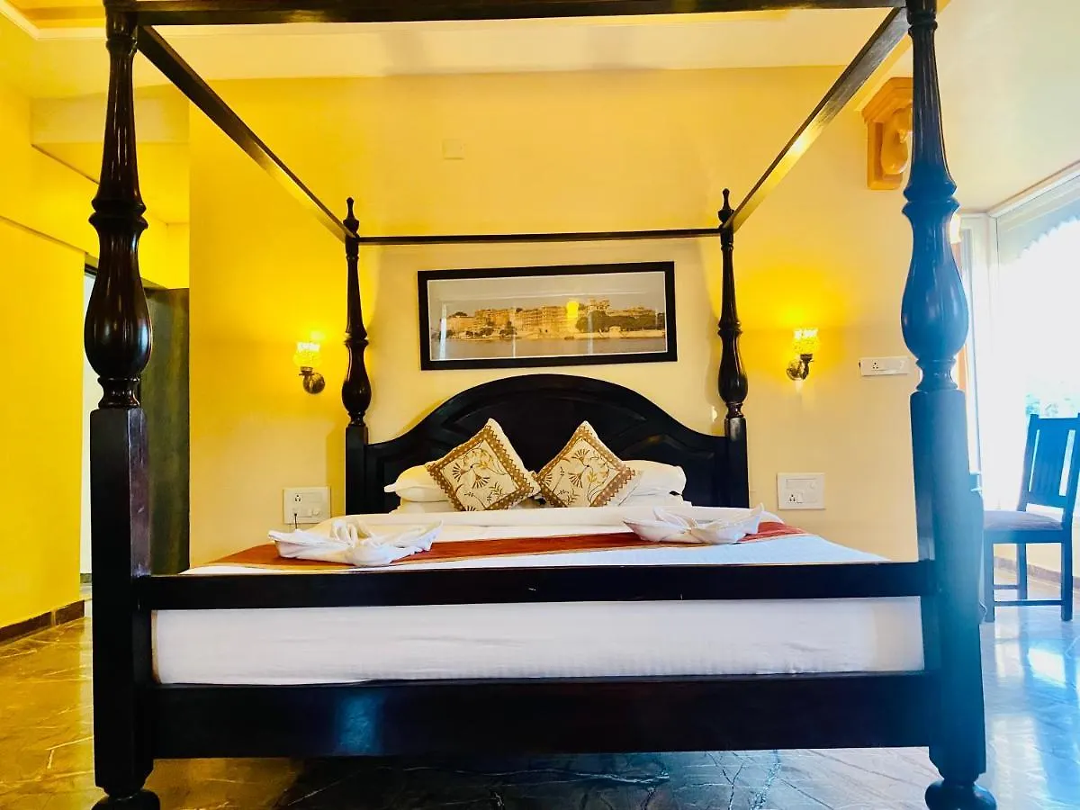 Udai Farmhouse Resort Udaipur - A Peacefull Riverside Property 4*,